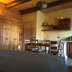 Trout Vendégház Collagna