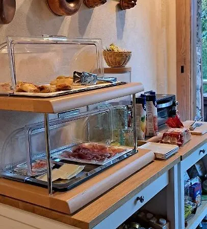 Πανσιόν Trout Collagna